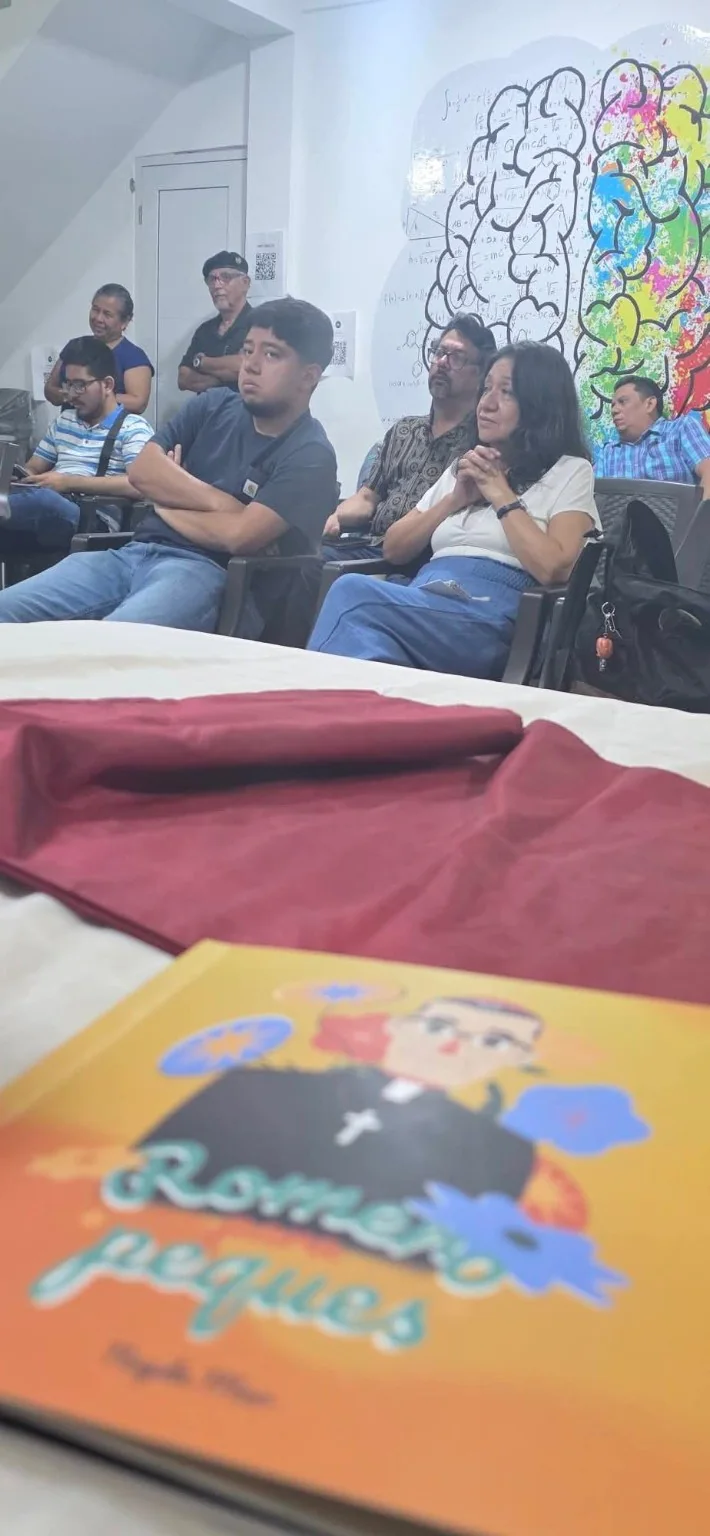 Libro compartido durante una actividad de lectura